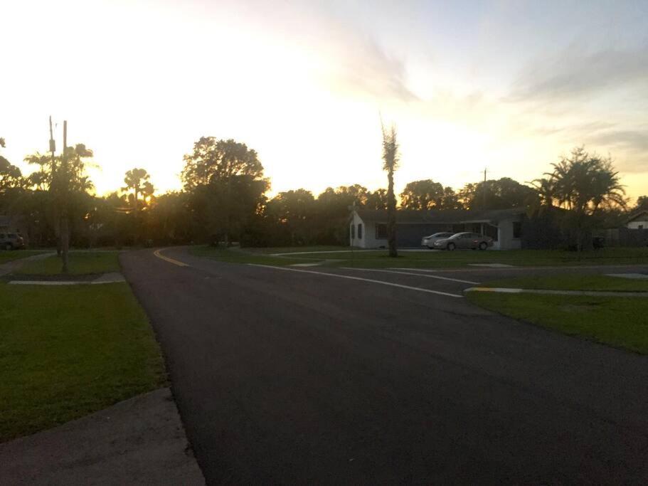 Miami Bungalow Oasis Near Everglades & The Keys خليج بوديجا المظهر الخارجي الصورة